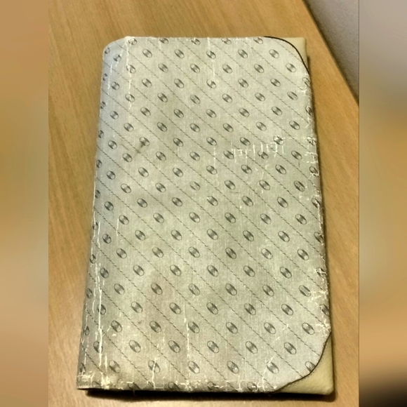 Authentic GUCCI Clutch Bag